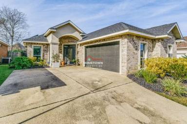 Main picture of 2527 Pine Forest Rd