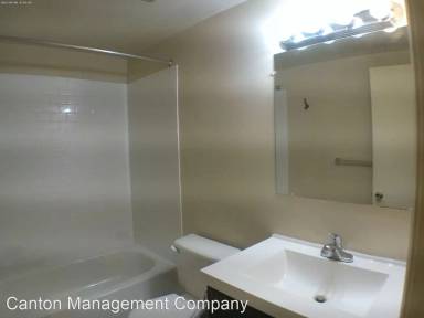 Main picture of 1806 Thames St