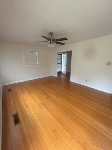 Main picture of 1805 Stevens Dr NE