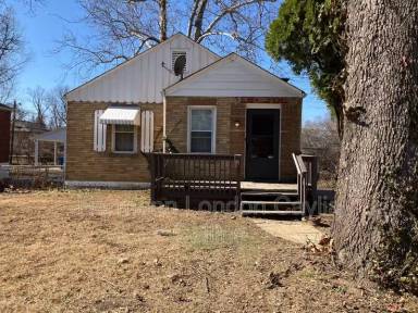 Main picture of 241 Henquin Dr