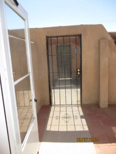 Main picture of 908 San Pedro Dr SE