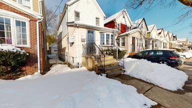 Main picture of 6933 Olcott St