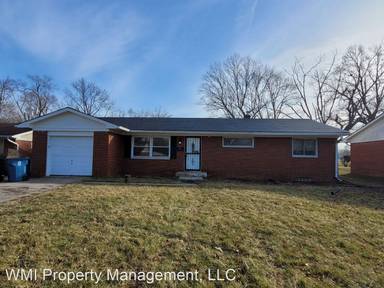 Main picture of 4727 N Kenmore Rd