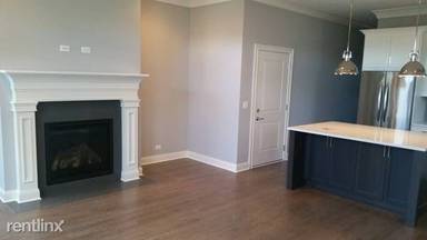 Main picture of 1241 W Oakdale Ave