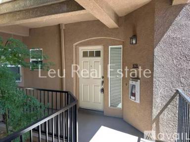 Main picture of 900 Moon Cir