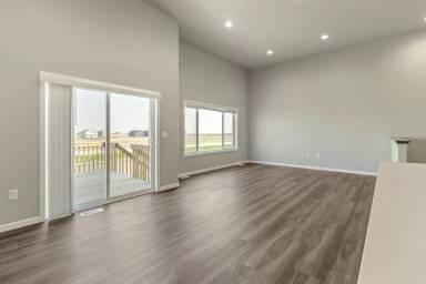Main picture of 756 United Dr