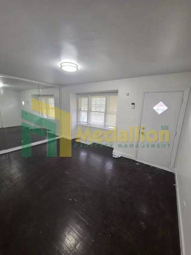 Main picture of 9312 S Peoria St