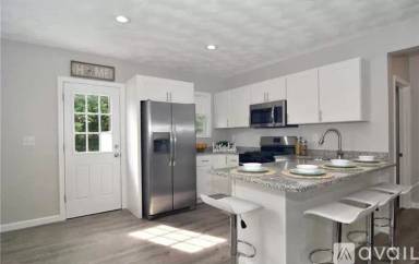 Main picture of 48 Audubon Ave