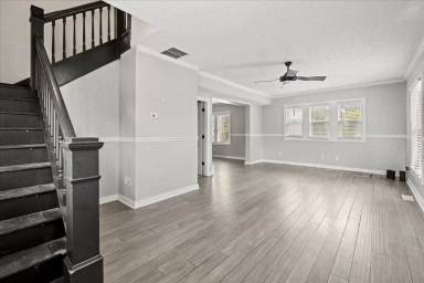 Main picture of 1714 E Ohio St