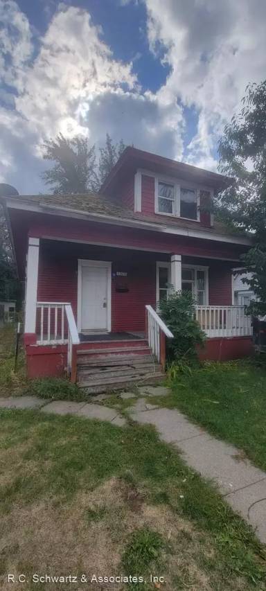 Main picture of 2618 E 4th Ave