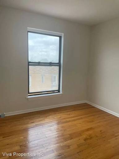 Main picture of 4050 W Armitage Ave