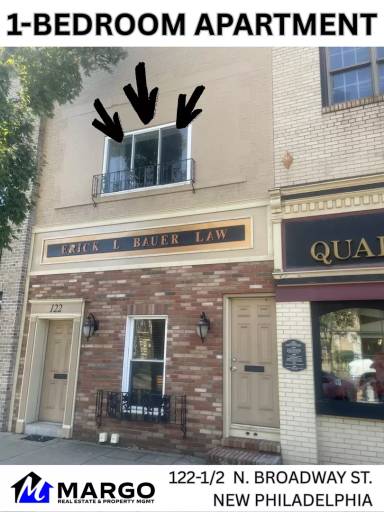 Main picture of 122 1/2 N Broadway St