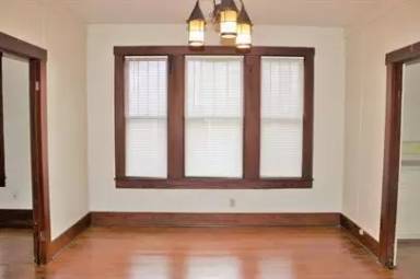 Main picture of 1 N Allen Ave