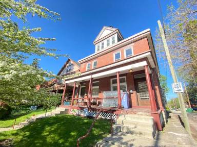 Main picture of 1481 Michigan Ave