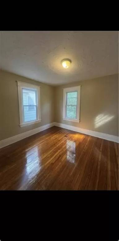 Main picture of 42 Curtis St