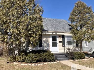 Main picture of 1021 Whitcomb Ave
