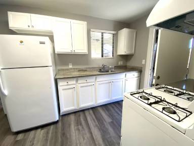 Main picture of 1200 E St