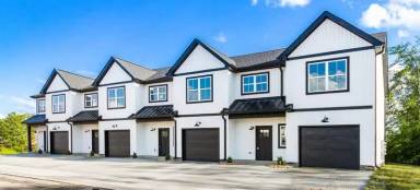 Main picture of 166 Sango Dr