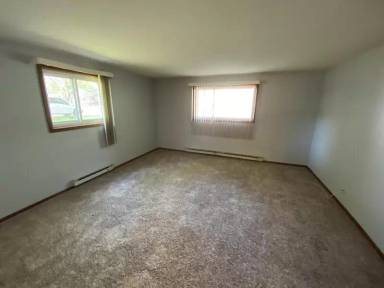 Main picture of 243 N 1st St