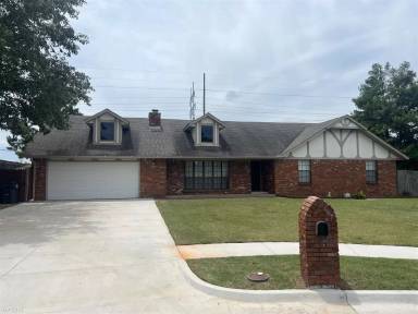 Main picture of 506 W 115th Ct