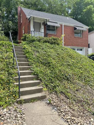 Main picture of 627 Ridgemont Dr