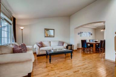 Main picture of 13829 Elm St