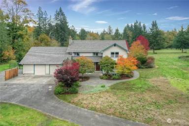Main picture of 4600 Foxtrail Dr NE