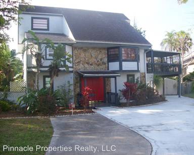 Main picture of 615 43rd Street Blvd W