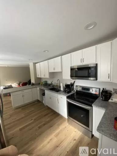 Main picture of 227 Thompson Rd