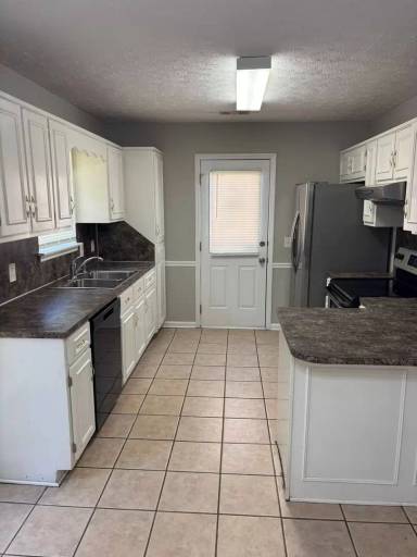 Main picture of 1447 Kings Mountain Rd