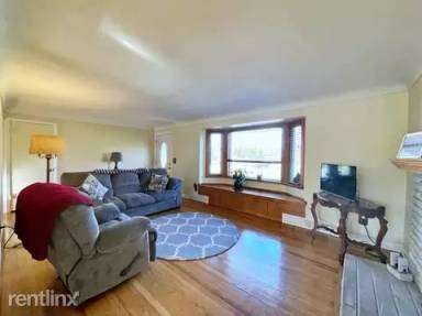 Main picture of 6521 Visitation Dr