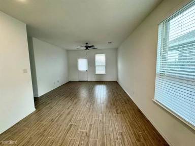 Main picture of 23111 Bright Light Ln