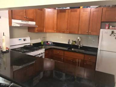 Main picture of 1049 Summit Ave