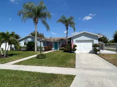 Main picture of 6579 Country Wood Way