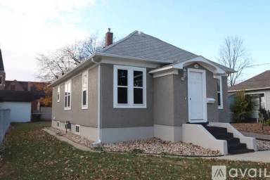 Main picture of 505 1st St NW