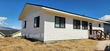 Main picture of 1002 Hillside Ct
