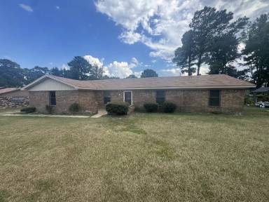 Main picture of 1619 Leawood Dr