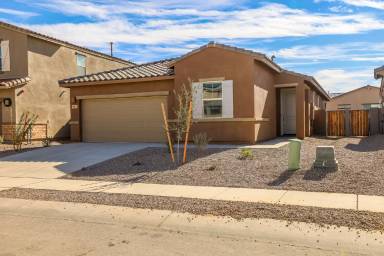 Main picture of 941 W Calle Tolima