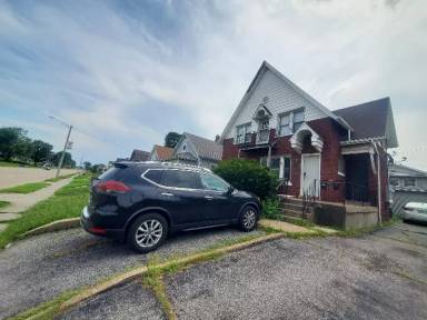 Main picture of 2416 Madison Ave