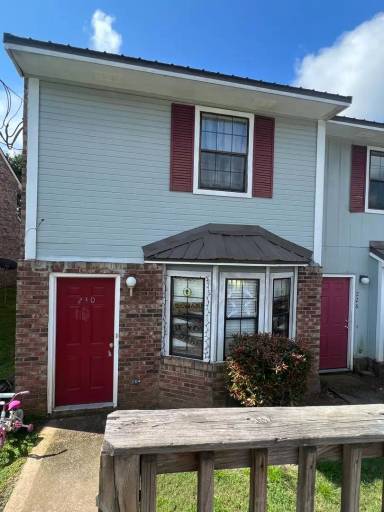Main picture of 230 Edith Way