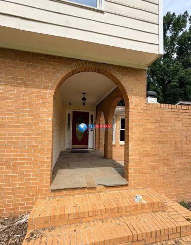 Main picture of 4520 Riverwood Cir