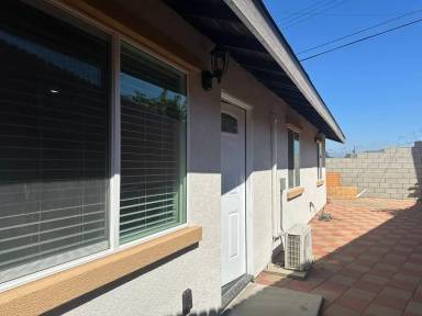Main picture of 8337 Randolph St