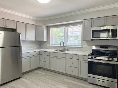 Main picture of 3400 Maple Ave