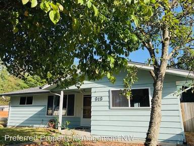 Main picture of 919 109th St SE