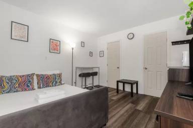 Main picture of 1017 NE 14th Ave