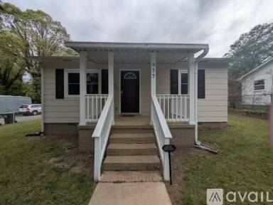 Main picture of 935 Ashton Ave