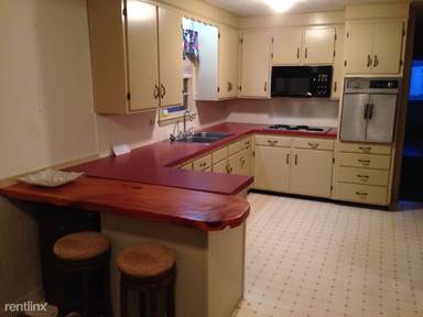 Main picture of 683 Calef Hwy
