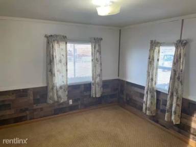 Main picture of 600 S Hayes St