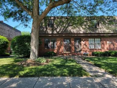 Main picture of 1605 Lyndhurst Dr