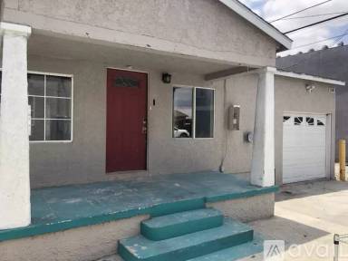 Main picture of 114 E 88th Pl